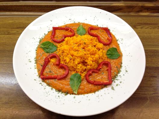 Kürbis - "Reis" mit Mango - Paprika - Creme