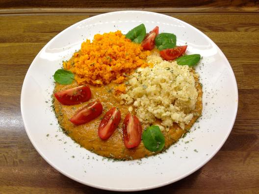 Zweierlei "Reis" mit Orangen - Kiwi - Paprika Sauce