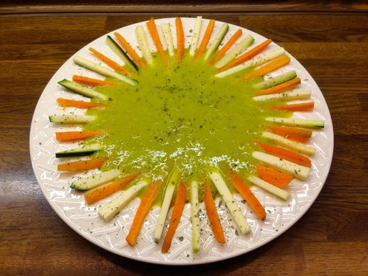 Gemüse - Sticks mit Mandarinen - Petersilien - Sauce