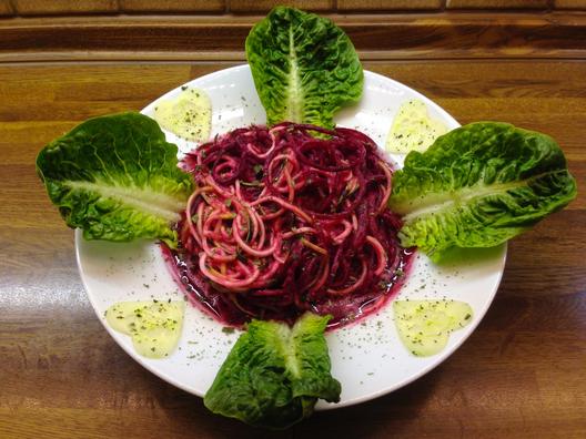 Pinke Zucchini - Rote Rüben - Nudeln