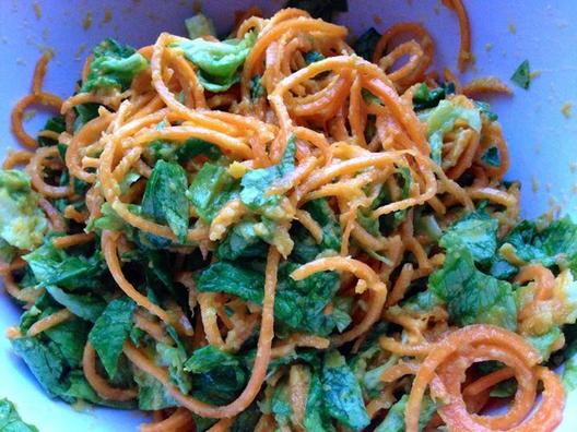 Pumpkin "noodles" with green lettuce and a amazing sauce of yellow pepper, avocado, fennel and lemon juice