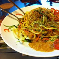 Zucchini-carrot-paprika spaghetti ^_^